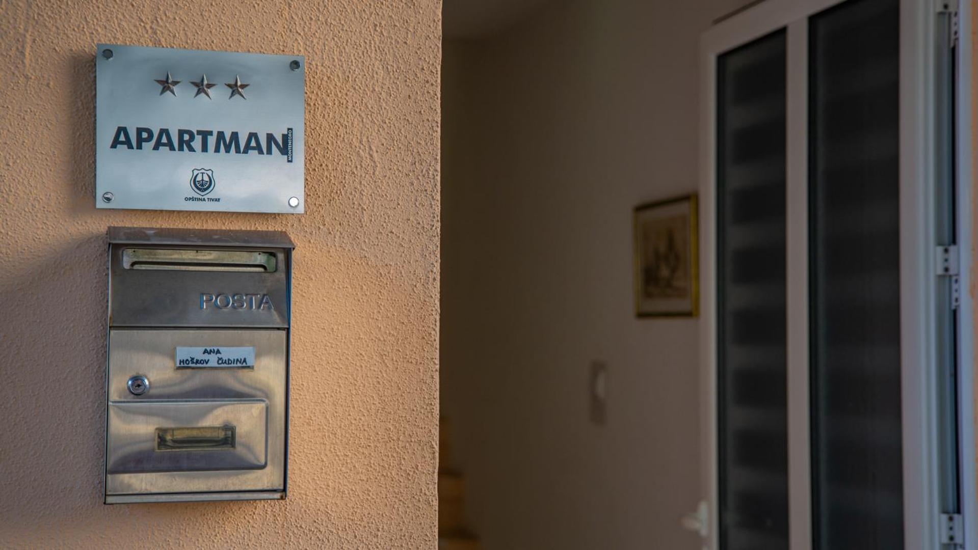 Apartmani Ana Tivat Exterior photo