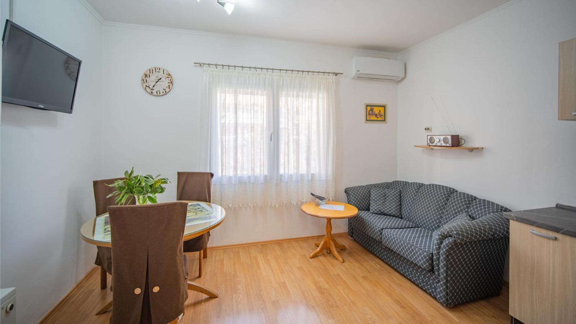 Apartmani Ana Tivat Exterior photo